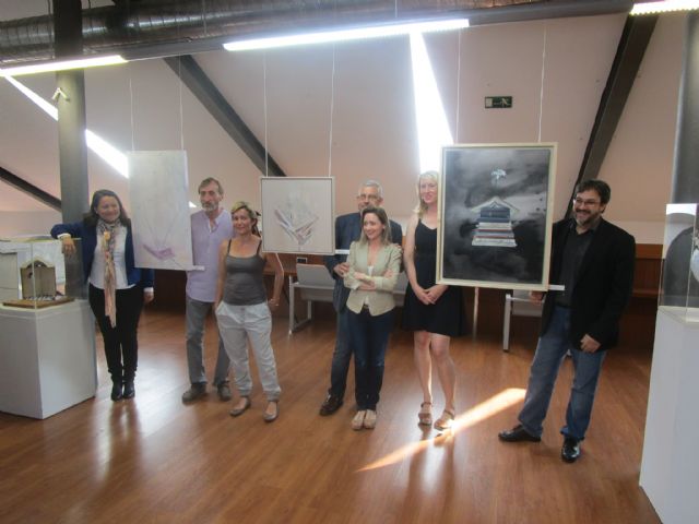 Diez pintores ofrecen su visión de la lectura para celebrar el X aniversario de la biblioteca Río Segura - 3, Foto 3