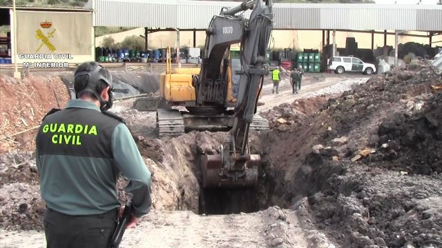 La Guardia Civil destapa delitos medioambientales por la manipulación irregular de 1.000 toneladas de residuos - 3, Foto 3