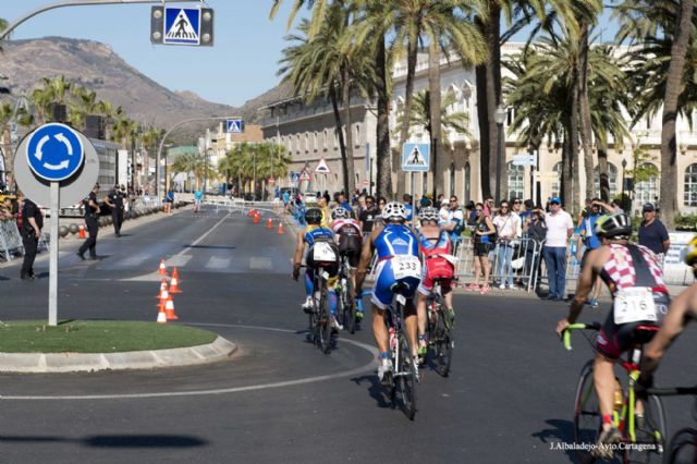 El Triatlón SERTRI congregó a más de medio millar de deportistas en el puerto - 4, Foto 4