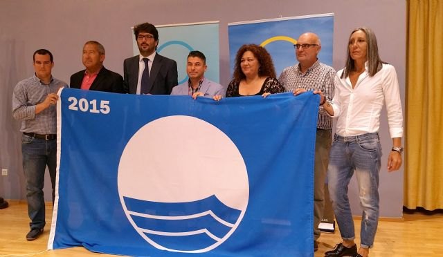 El Instituto de Turismo destaca la Costa Cálida como referente de ecocalidad turística durante la entrega de banderas azules - 1, Foto 1