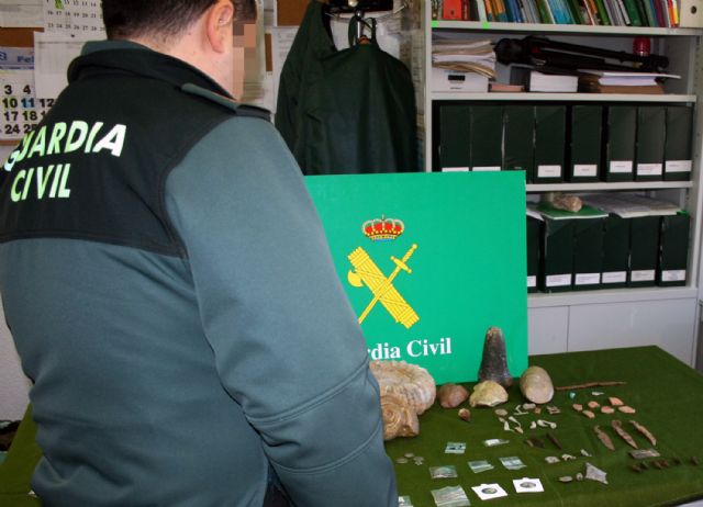 La Guardia Civil recupera cerca de 200 objetos integrantes del Patrimonio Histórico Español - 5, Foto 5