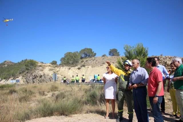 El presidente Garre se desplaza a la zona del incendio forestal en el Puerto del Garruchal - 1, Foto 1