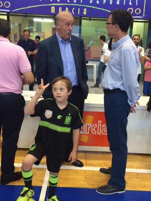 El Alcalde Ballesta asiste al homenaje de Assido a Vicente del Bosque - 1, Foto 1