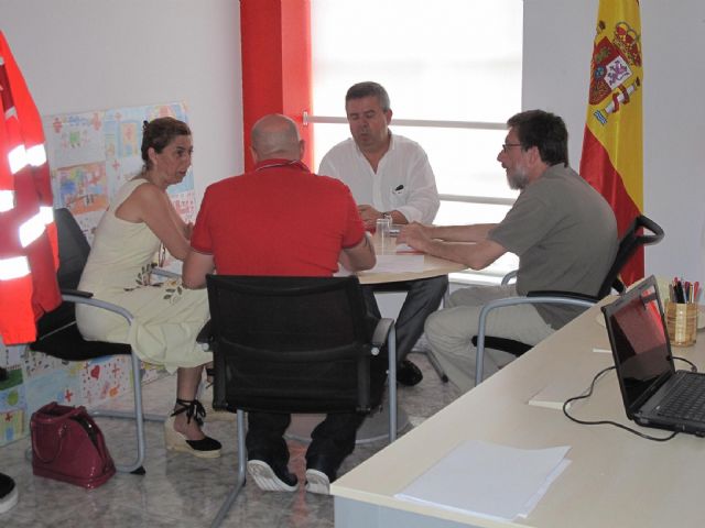 Los concejales de Calidad de Vida y Servicios Sociales visitaron las instalaciones de Cruz Roja - 1, Foto 1