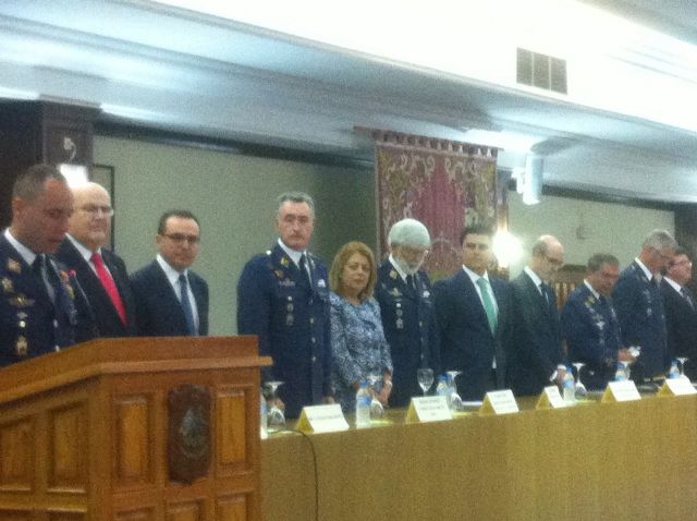 Graduados los primeros ingenieros de Organización Industrial formados en la AGA - 2, Foto 2