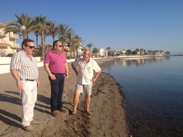 El Ayuntamiento exige celeridad en la limpieza de playas del Mar Menor - 1, Foto 1