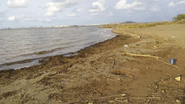 Consecuencias del temporal de lluvia que azota nuestro Litoral y Rambla de La Carrasquilla próxima a Los Nietos - 3, Foto 3