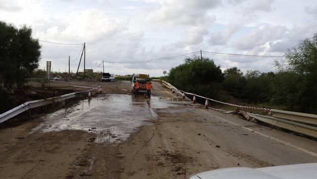 Consecuencias del temporal de lluvia que azota nuestro Litoral y Rambla de La Carrasquilla próxima a Los Nietos - 5, Foto 5