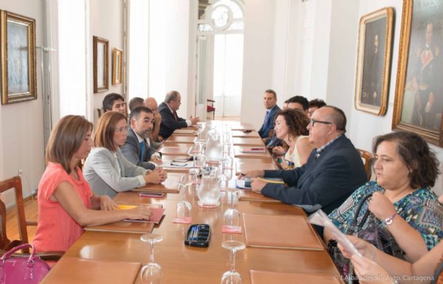 El Ayuntamiento perfila junto a los distintos colectivos las primeras medidas antidesahucios - 1, Foto 1