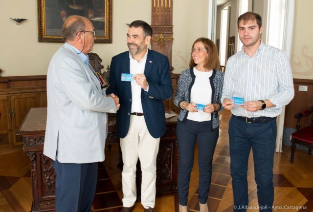 El Club Basket Cartagena entregan los carnés de socios de honor a López, Castejón y Segado - 4, Foto 4