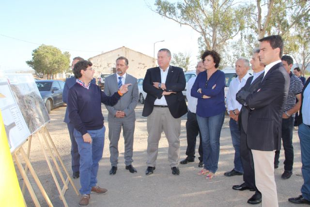 La alcaldesa de Puerto Lumbreras y el consejero de Fomento inauguran las actuaciones de mejora en la carreta RM-D19 - 2, Foto 2