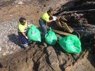 Retiran en un mes 350 kilos de residuos y más de una tonelada de galipote en Calblanque con motivo de la iniciativa ´Los lunes sin coche´ - 2, Foto 2