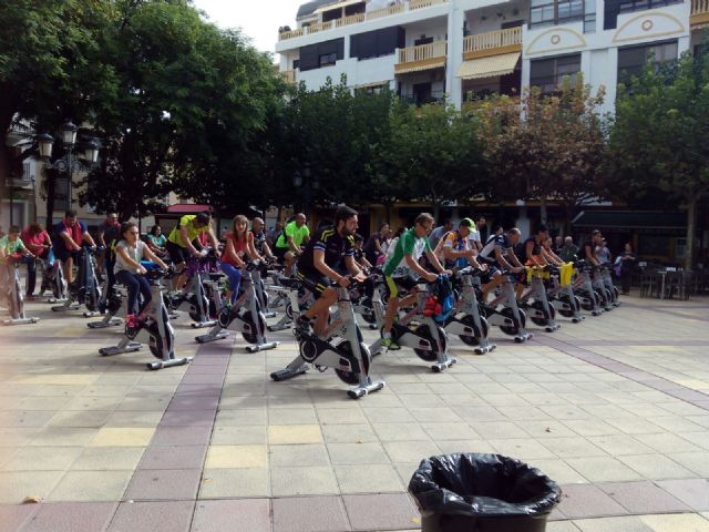 El C.D Felipe VI saca a la calle las bicis y los monitores para celebrar el Fitness Day en el que han participado más de medio centenar de personas - 2, Foto 2