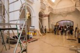 Los alumnos de Bellas Artes de la Universidad de Murcia visitan el montaje de la exposicin de FOD en la Sala Vernicas