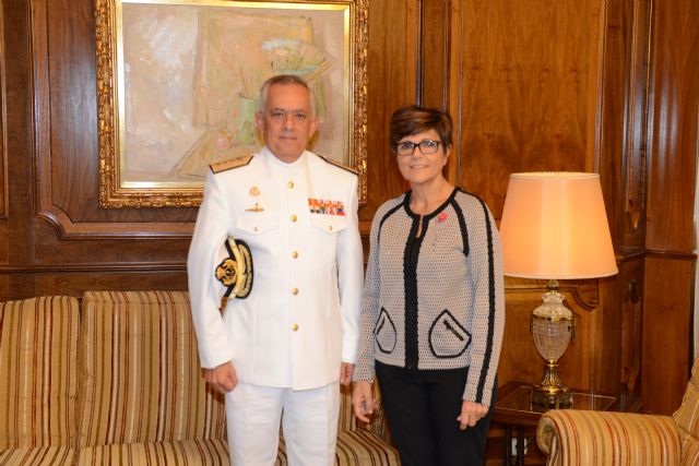 La presidenta de la Asamblea recibe al almirante jefe del arsenal militar de Cartagena - 1, Foto 1