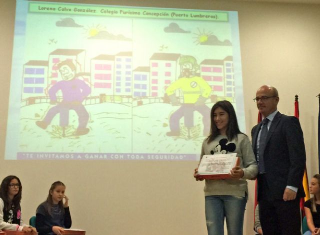 La alumna Lorena Calvo del CEIP Purísima Concepción ha sido premiada en el Concurso “Crece en Seguridad” - 2, Foto 2