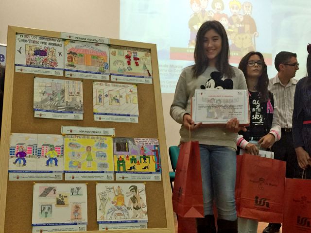 La alumna Lorena Calvo del CEIP Purísima Concepción ha sido premiada en el Concurso “Crece en Seguridad” - 3, Foto 3
