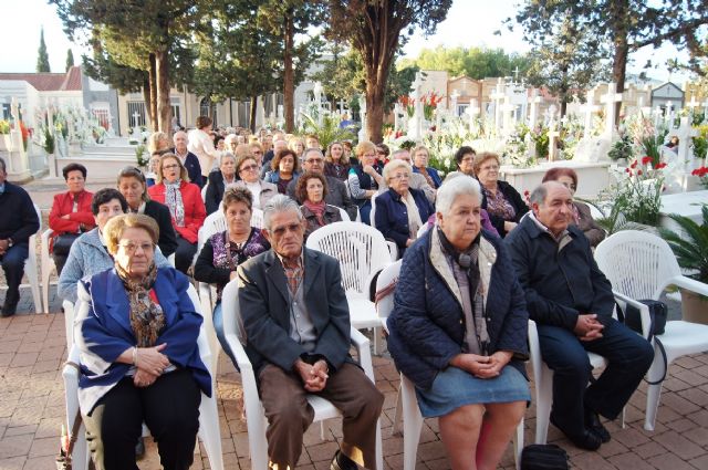 Autoridades municipales asisten a la tradicional Misa de Ánimas 2015 - 2, Foto 2