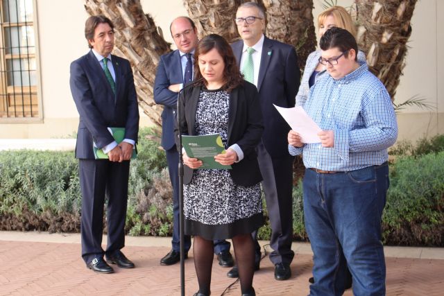 Pedro Antonio Sánchez: Hacemos nuestras las inquietudes de los colectivos más vulnerables para garantizar la igualdad real de oportunidades - 1, Foto 1