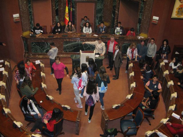 La presidenta de la Asamblea, docente por unos minutos - 1, Foto 1