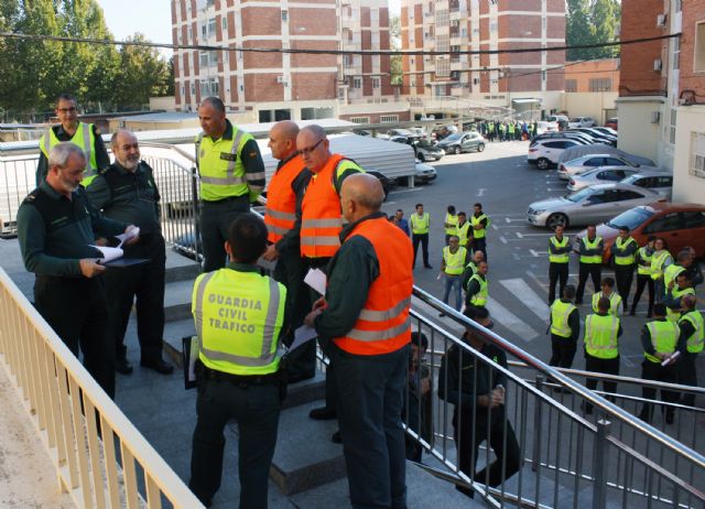 La Guardia Civil realiza un simulacro de evacuación en las instalaciones de la Comandancia de Murcia - 3, Foto 3