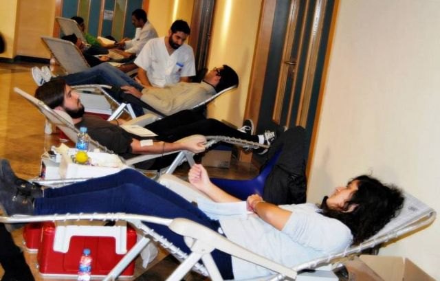 El Centro Regional de Hemodonación inicia la campaña 2015-2016 de donación de sangre en la Universidad de Murcia y en la Politécnica - 1, Foto 1