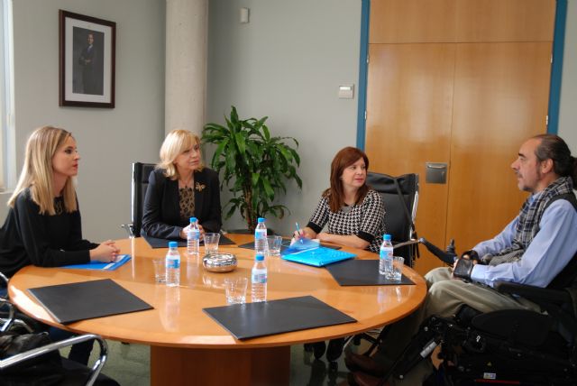 La consejera de Familia e Igualdad de Oportunidades se reúne con el presidente de Aspaym en la Región de Murcia - 1, Foto 1