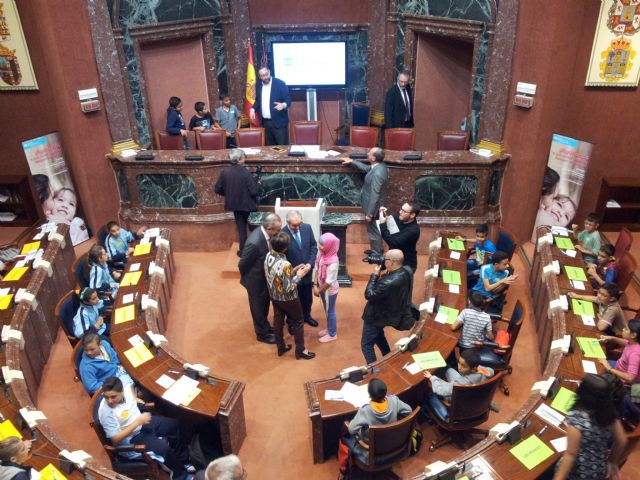 Escolares de la Región debaten en la Asamblea sobre la prudencia y la audacia, y su importancia a la hora de tomar decisiones - 1, Foto 1