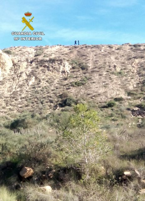 La Guardia Civil rescata a una menor extraviada de un grupo de excursionistas - 2, Foto 2