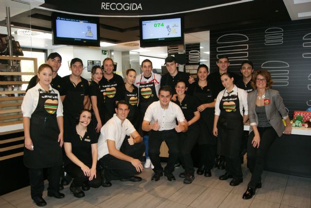 José Ruiz de ElPozo Murcia FS celebra con M´c Donalds McHappy Day - 3, Foto 3