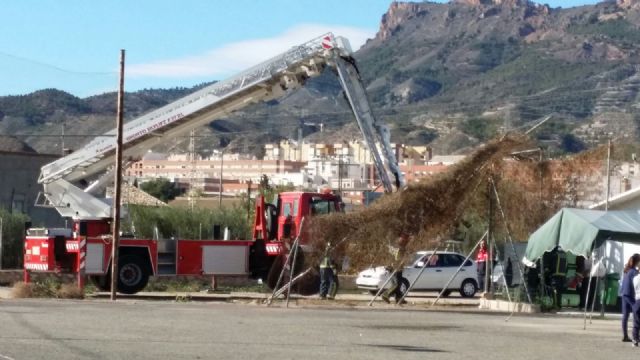 El PSOE denuncia que los vecinos de las casas prefabricadas de San Fernando se han visto obligados a llamar a Policía Local ante la dejadez del PP - 1, Foto 1