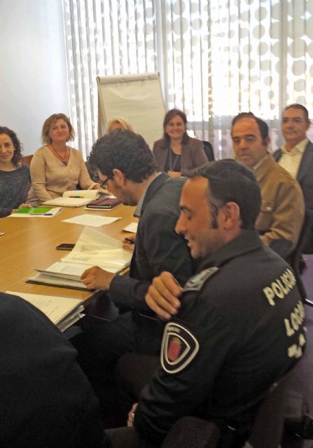 La comisión municipal de absentismo torreña prosigue su labor en el curso 2015-16 - 2, Foto 2