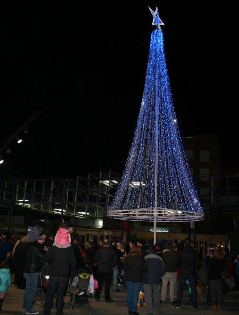 Desde esta noche ya luce el alumbrado navideño en Alcantarilla - 1, Foto 1