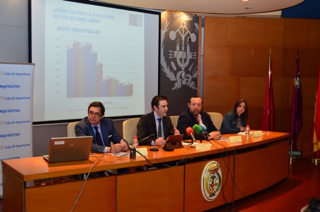 Presentación del primer Barómetro Industrial del Colegio de Ingenieros Técnicos Industriales de la Región de Murcia - 1, Foto 1