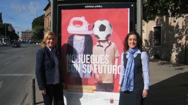 Familia e Igualdad de Oportunidades lanza una campaña contra el uso sexista del juguete de cara a las compras de Navidad - 1, Foto 1