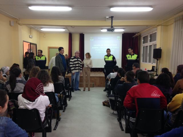 La Policía Local de Lorca formará durante este curso a 2.000 alumnos de los institutos del municipio en educación vial - 1, Foto 1