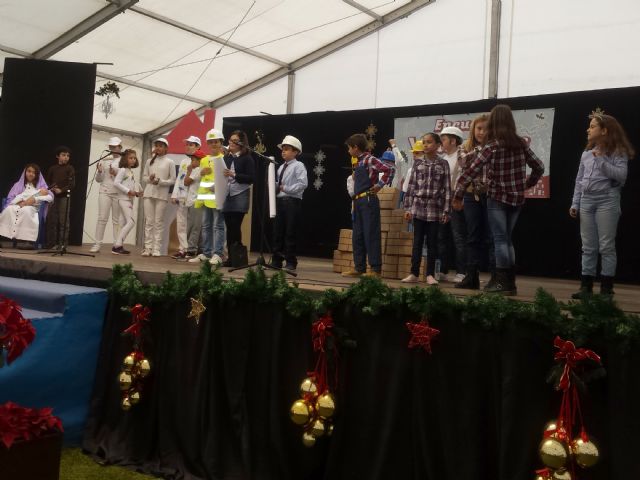 Los escolares pinatarenses cantan a la Navidad en el IV Encuentro de Villancicos escolares - 2, Foto 2