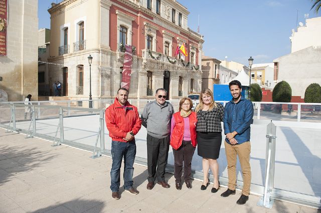 Pista de patinaje, mercadillos, talleres, cine y musical infantil para festejar la Navidad en Mazarrón - 1, Foto 1