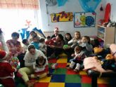La comunidad educativa de la Escuela Municipal Infantil Clara Campoamor celebra la tradicional fiesta de la Navidad y visita de los Reyes Magos