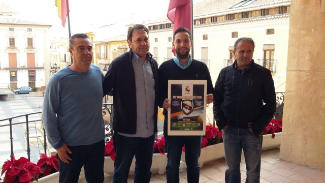 Un centenar de chavales de Totana, Vera, Mazarrón, Lorca y el Noroeste disputarán el III Torneo de Reyes en el Complejo Deportivo de La Torrecilla - 1, Foto 1