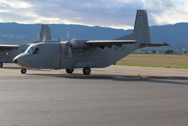 En Alcantarilla SSMM Los Reyes Magos llegaron en avión a la Base Aérea - 2, Foto 2