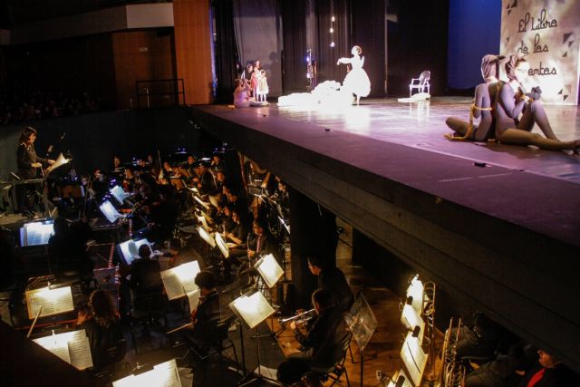 Más de 3.000 alumnos asisten al primer programa del ciclo 'Conciertos Escolares' de la Orquesta Sinfónica de la Región de Murcia - 1, Foto 1