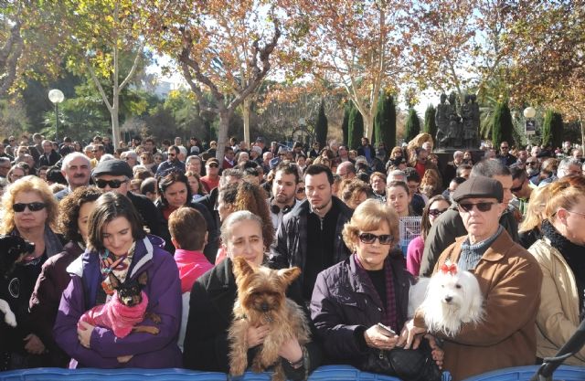 El Alcalde acude a su cita con los vecinos de San Antón en la tradicional bendición de animales - 4, Foto 4