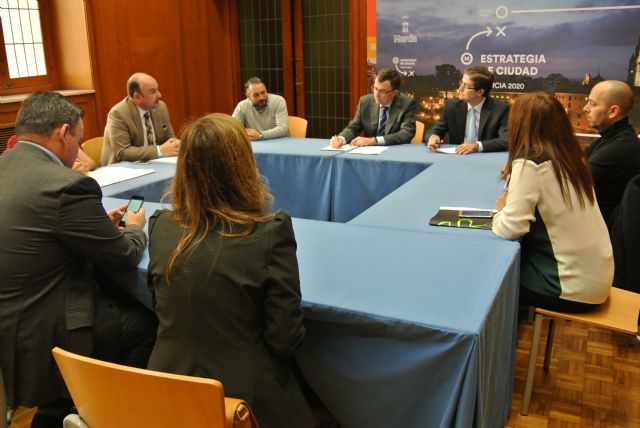 Ballesta subraya la necesidad de trabajar juntos administraciones y asociaciones para que la cultura llegue a todos - 1, Foto 1