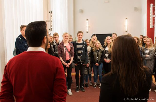 Alumnos procedentes de la ciudad noruega de Bergen visitan el Ayuntamiento - 5, Foto 5