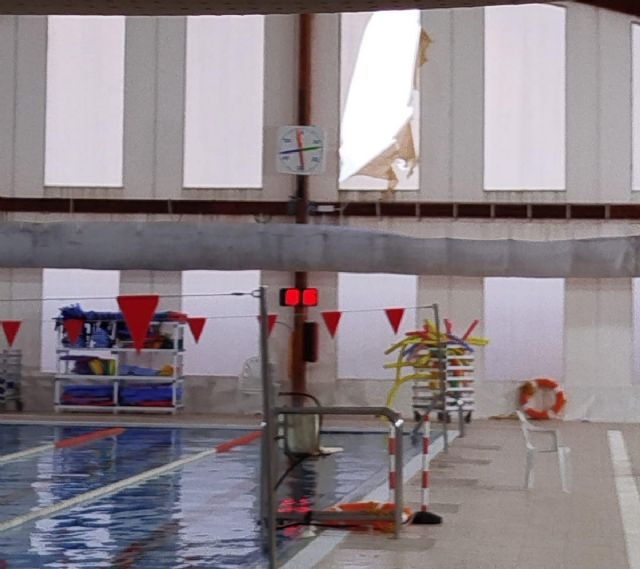 Sí Cartagena denuncia que la carpa de la piscina municipal de Pozo Estrecho lleva rota varias semanas - 2, Foto 2