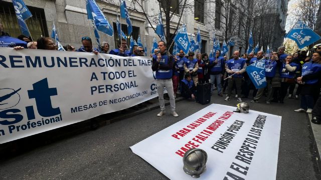 CSIT UNIÓN PROFESIONAL moviliza a varios centenares de empleados públicos para defender unificación de criterios, respecto a las subidas retributivas en sus nóminas - 2, Foto 2