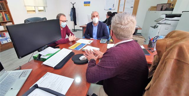 El alcalde de Molina de Segura muestra la solidaridad del municipio y todo el apoyo del Ayuntamiento a la comunidad ucraniana - 1, Foto 1