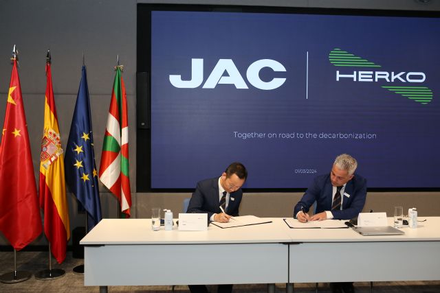 HERKO TRUCKS y JAC MOTORS firman un acuerdo para impulsar la comercialización de camiones propulsados por BioAutogás en Europa - 1, Foto 1