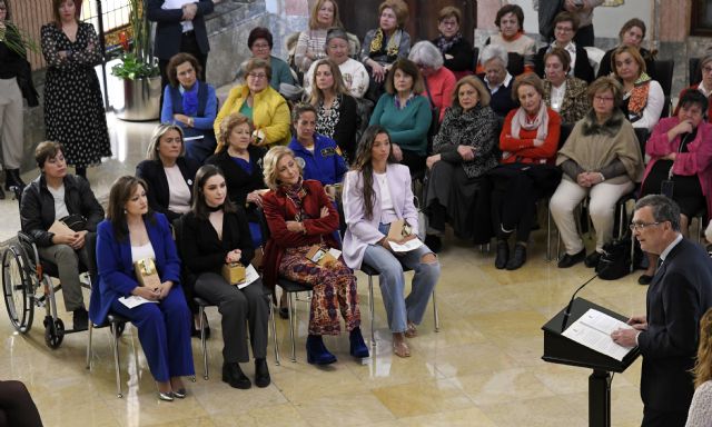 Murcia reconoce la labor de ocho mujeres referentes con la entrega de los premios 'Igualdad es Murcia' - 1, Foto 1